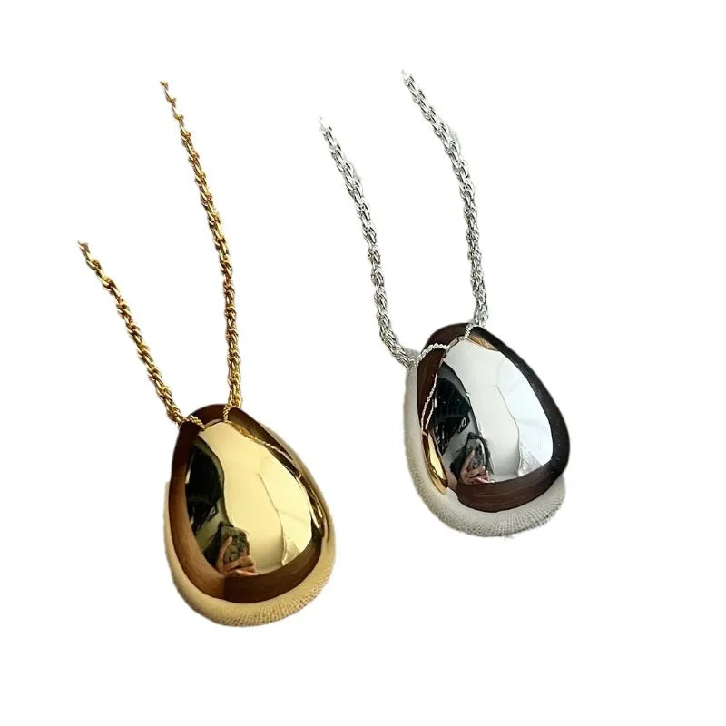 Fashion Jewelry Simple Delicate Design Smooth Metal Teardrop Pendant Necklace