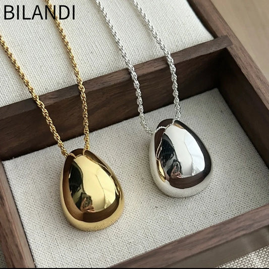 Fashion Jewelry Simple Delicate Design Smooth Metal Teardrop Pendant Necklace