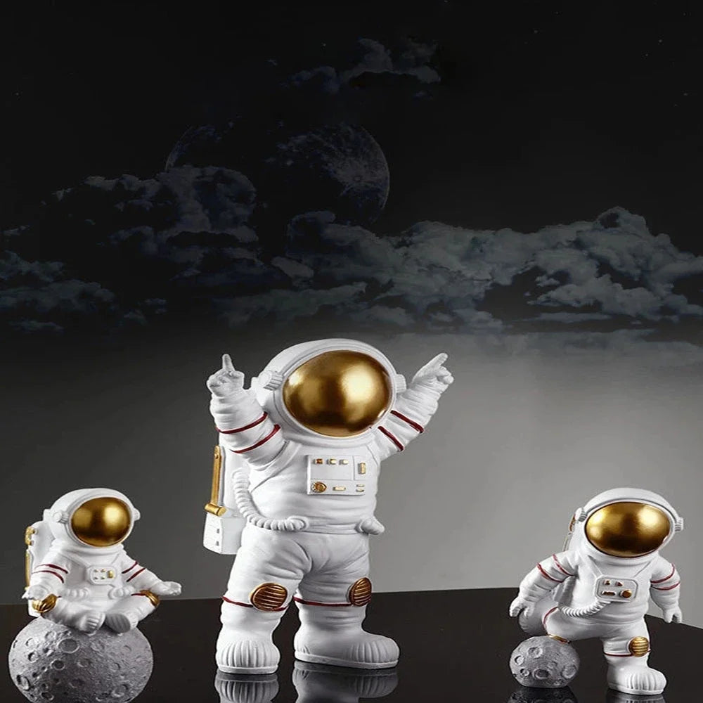 4 pcs Astronaut Figure Statue Figurine Spaceman Sculpture Educational Toy Desktop Home Decoration Astronaut Model